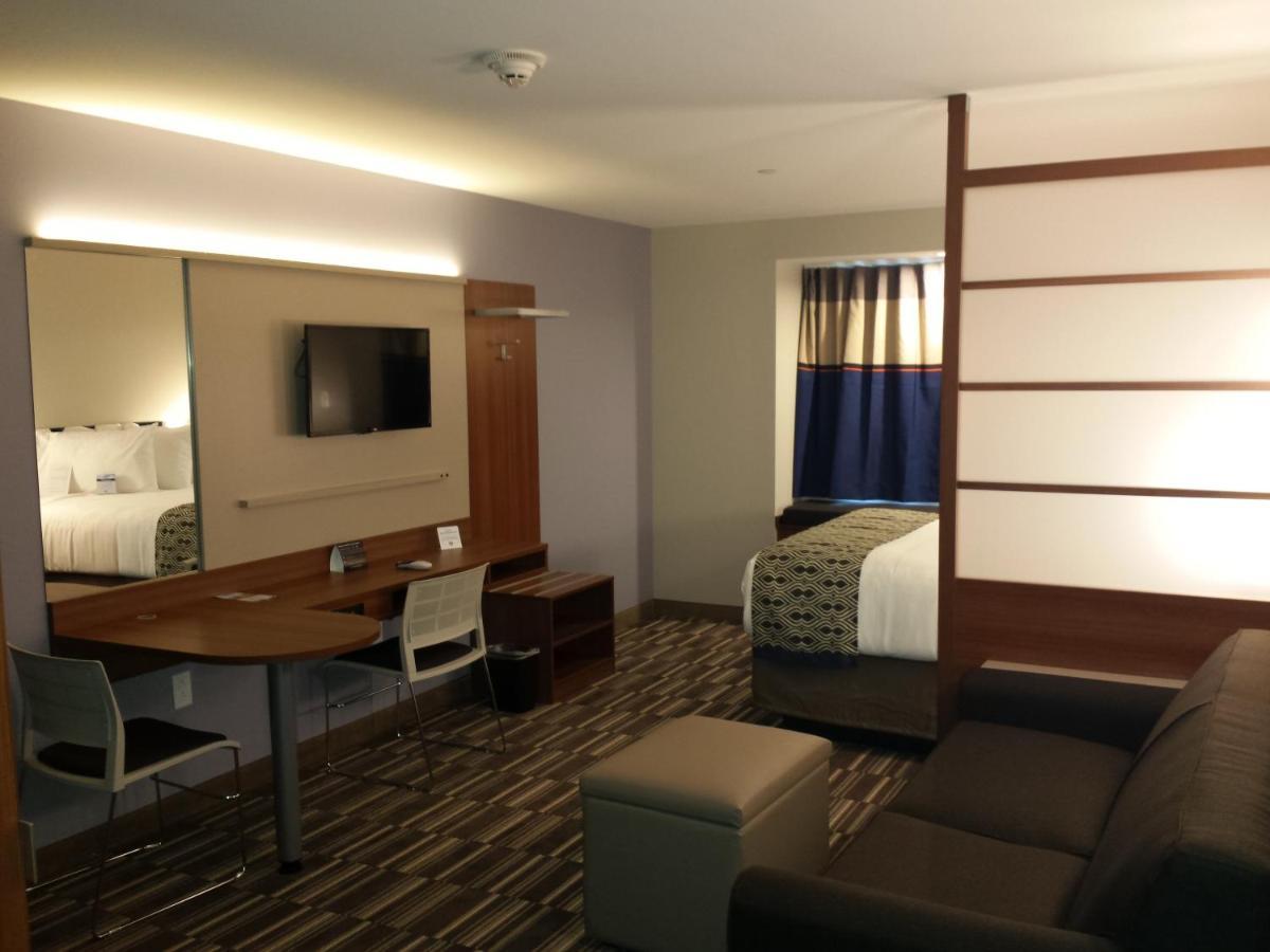 Microtel Inn & Suites By Wyndham Philadelphia Airport Ridley Park Ruang foto