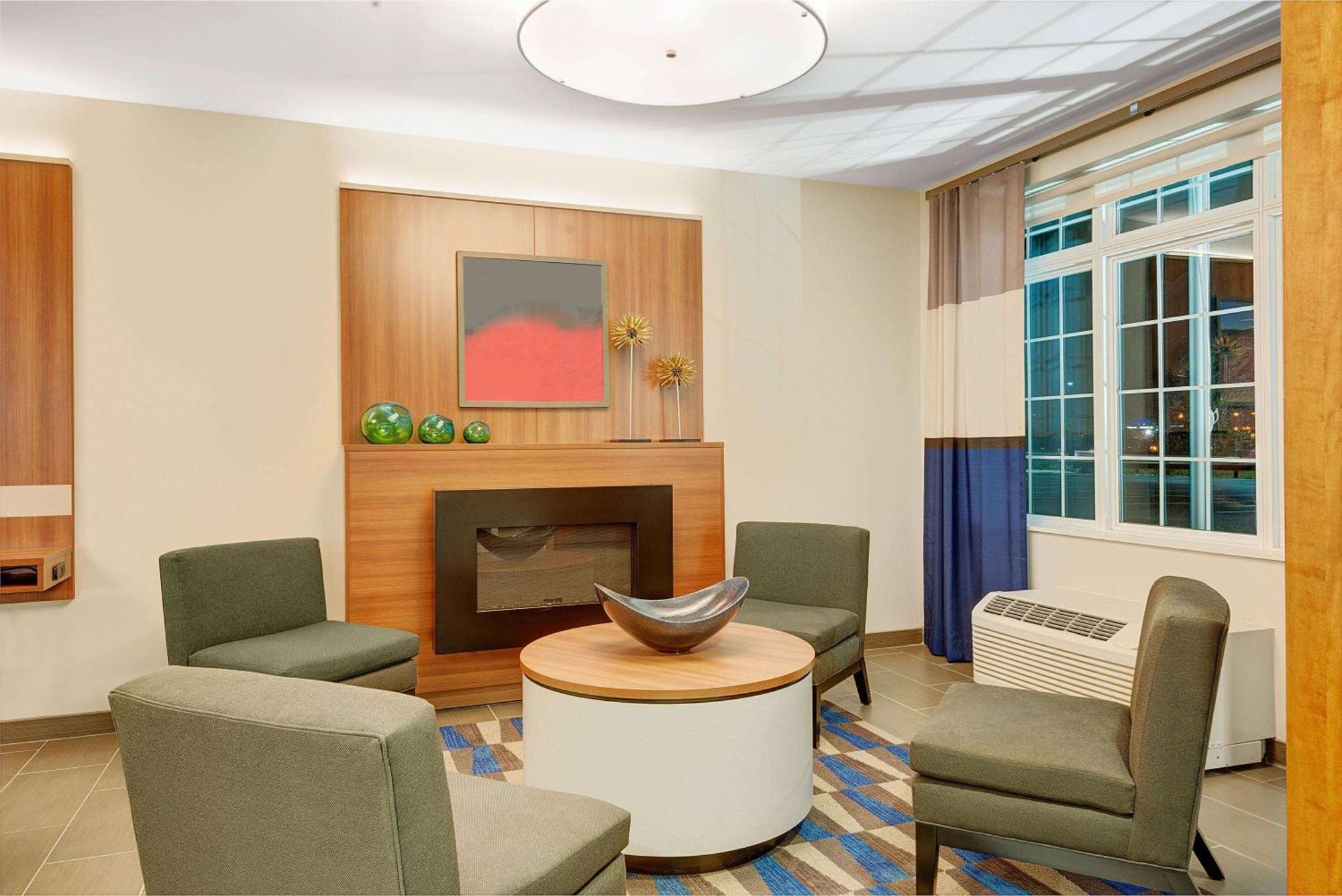 Microtel Inn & Suites By Wyndham Philadelphia Airport Ridley Park Bagian luar foto